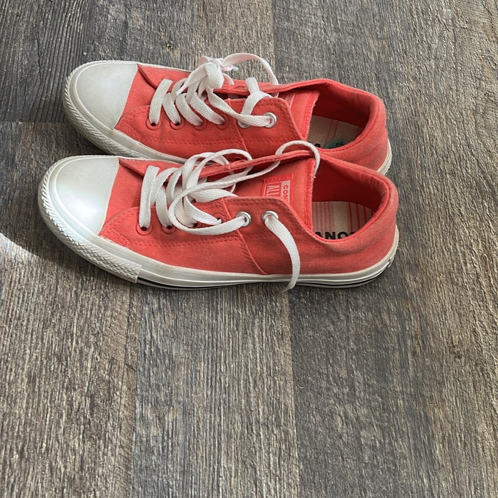 Pink converse - Picture 2 of 3